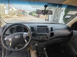 Toyota Hilux 2008 Gray