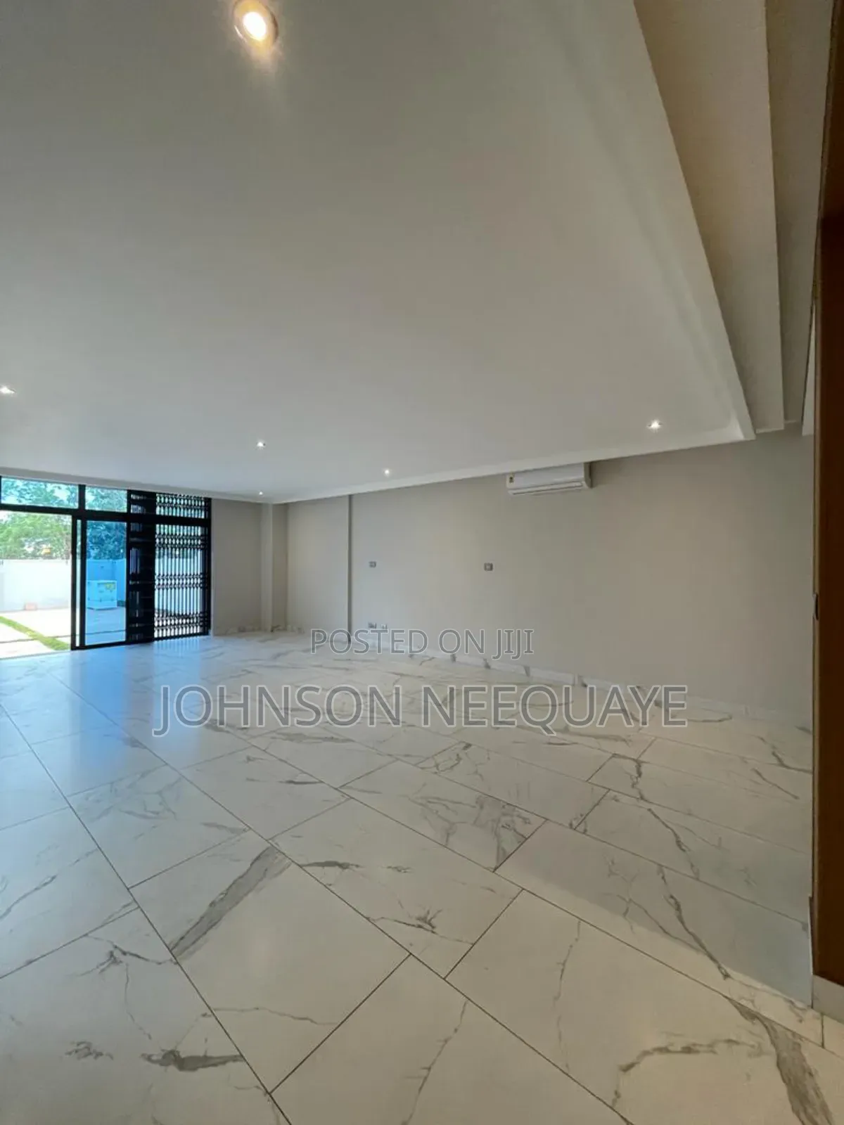 5bdrm Apartment in American House for rent