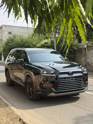 Toyota Grand Highlander Limited AWD 2024 Black