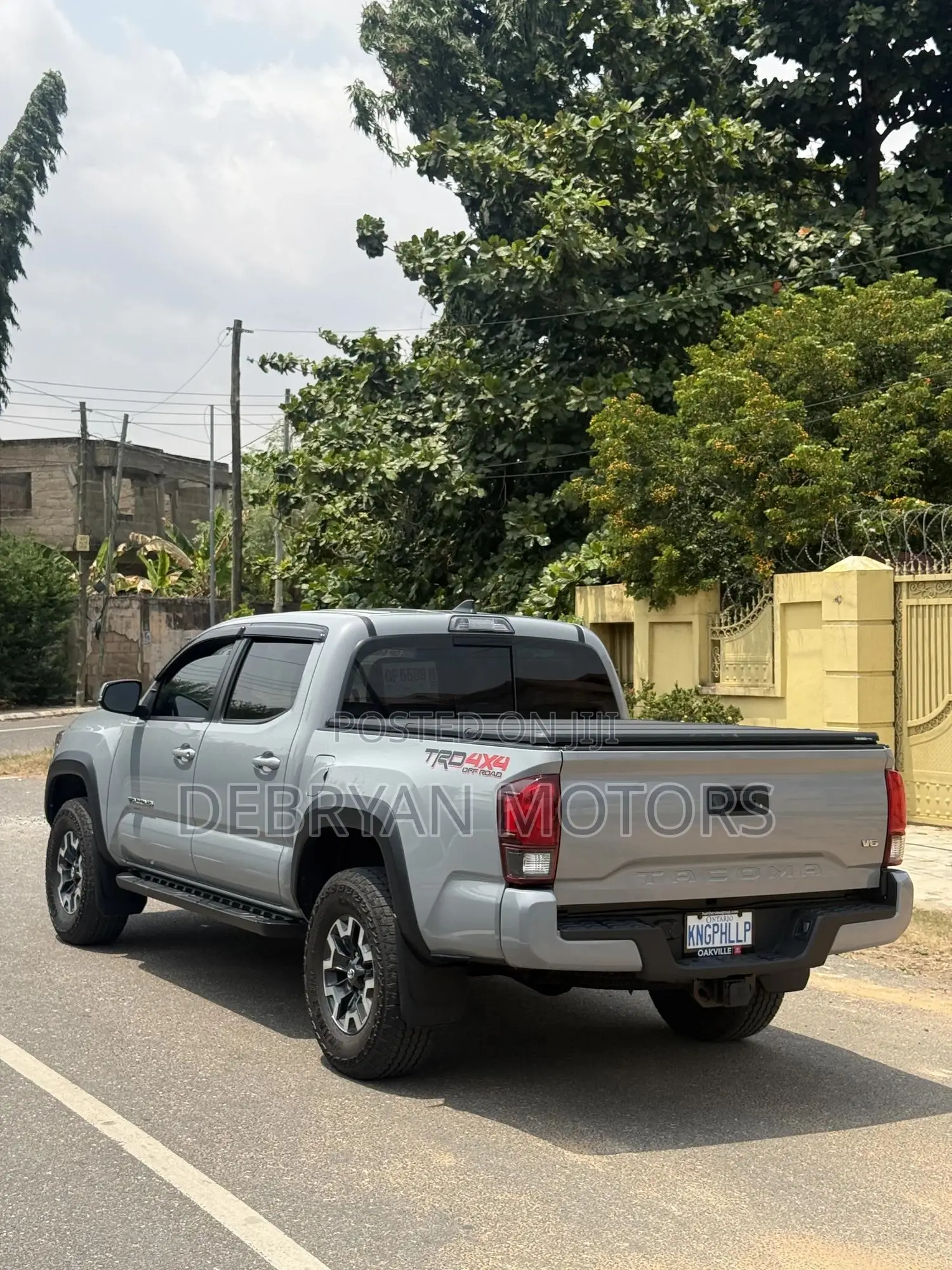 Toyota Tacoma TRD Off Road Double Cab 6' Bed V6 AT 2023 Gray