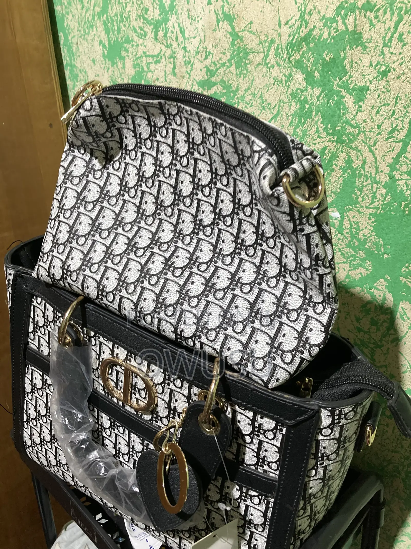 Dressing Bag
