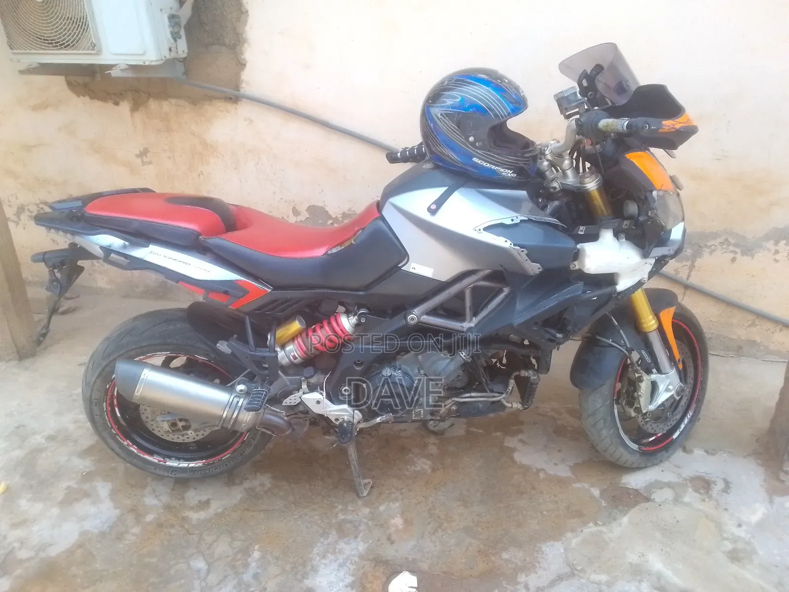 Aprilia Caponord 2018 Gray