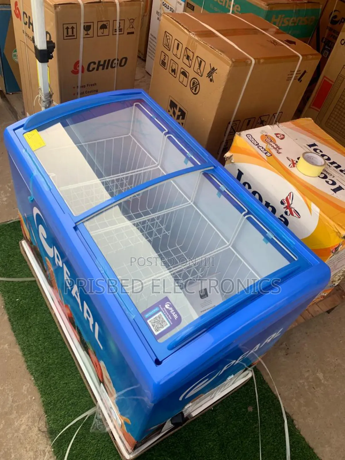 “&:Pearl Durable Ice Cream/Display Freezer 210 Litres