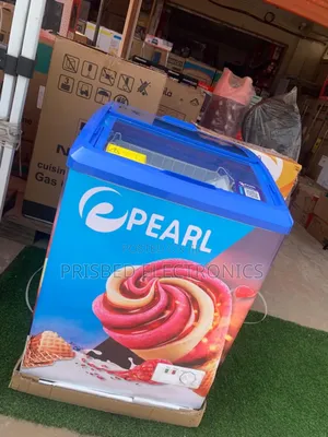 **Pearl Ice Cream / Display Freezer 132 Litres