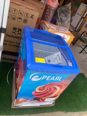 **Pearl Ice Cream / Display Freezer 132 Litres