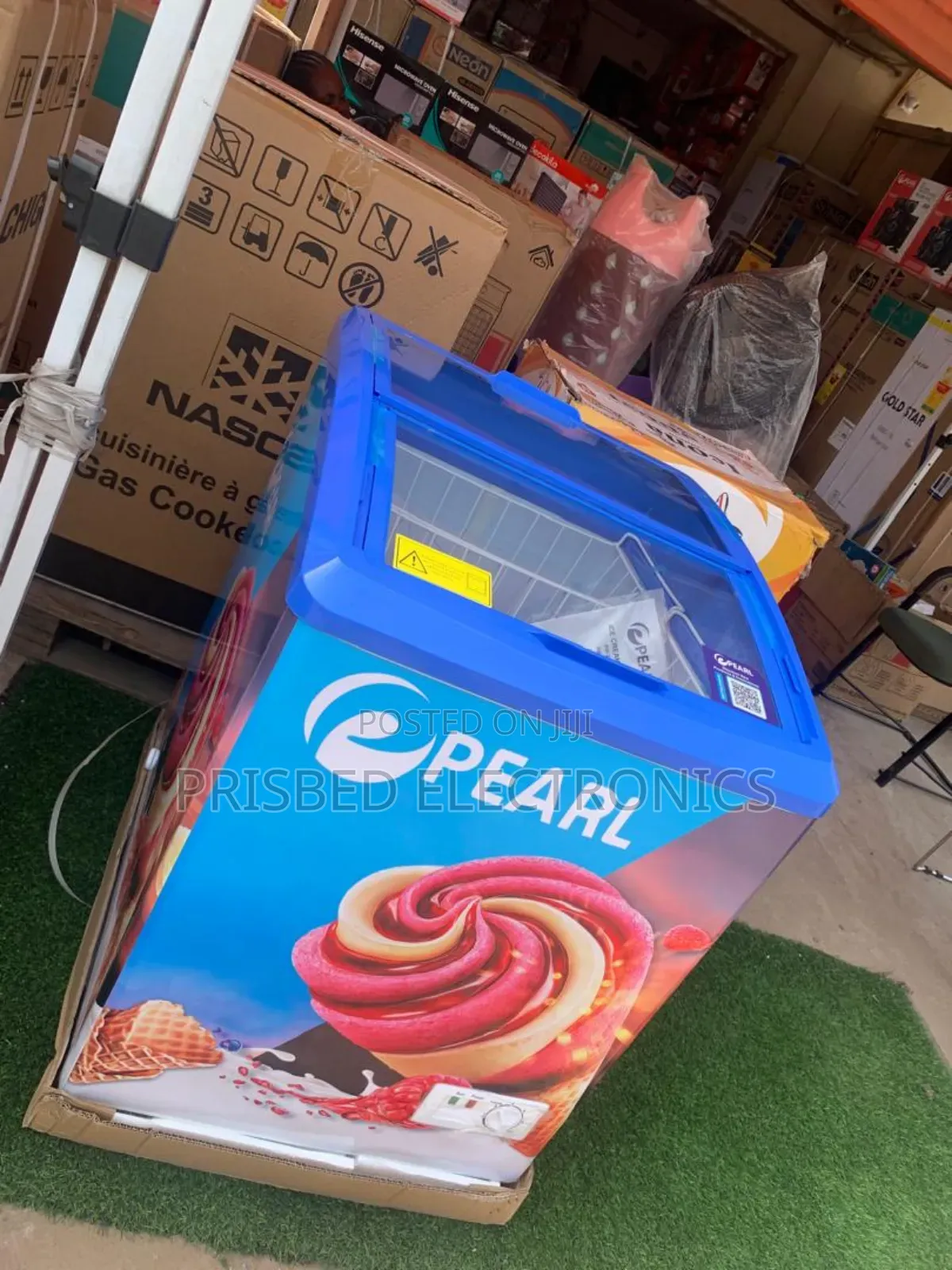 **Pearl Ice Cream / Display Freezer 132 Litres