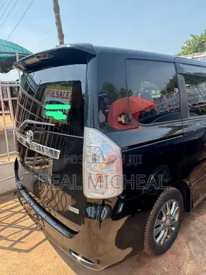 Toyota Voxy 2013 Black