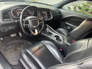 Dodge Challenger SXT AWD 2020