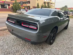 Dodge Challenger SXT AWD 2020