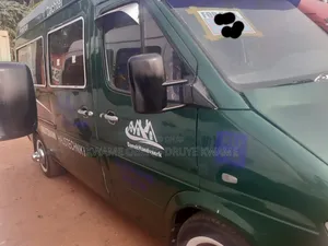 Mercedes-Benz Sprinter 2001 Green