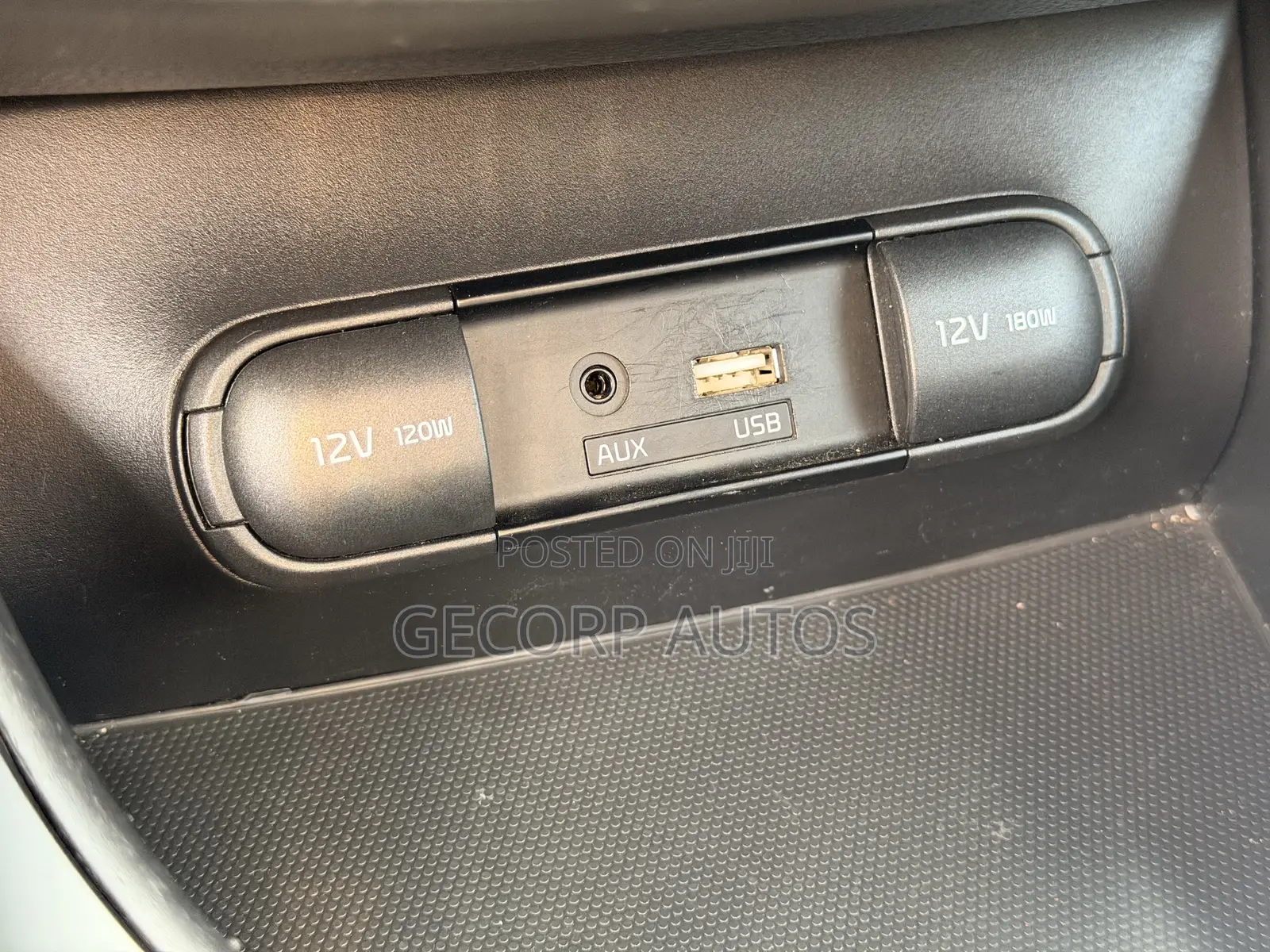 Kia Soul Base Hatchback 2019 Red