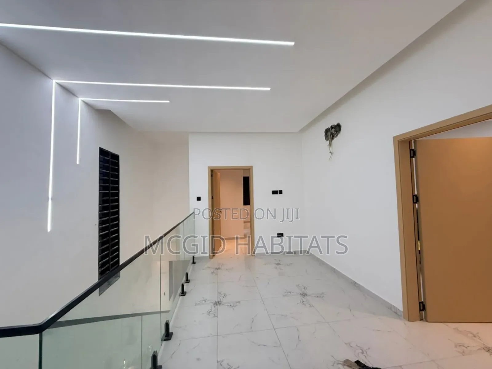 3bdrm House in Lake Side Estate for sale