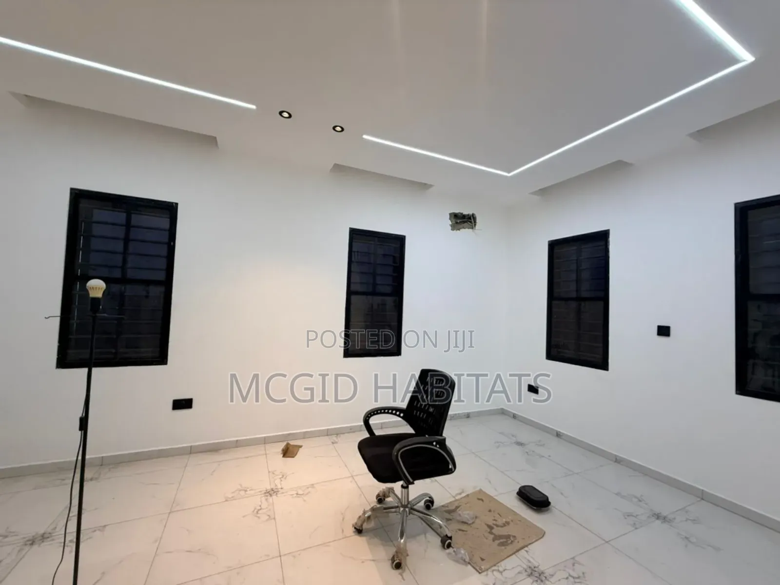 3bdrm House in Lake Side Estate for sale