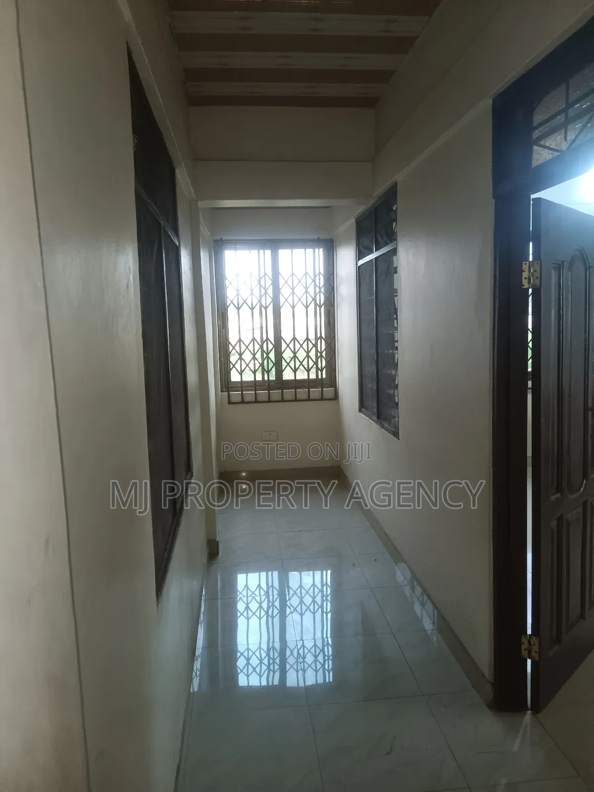 2bdrm Apartment in Golf Estate -Afariwa, Community 25 for rent