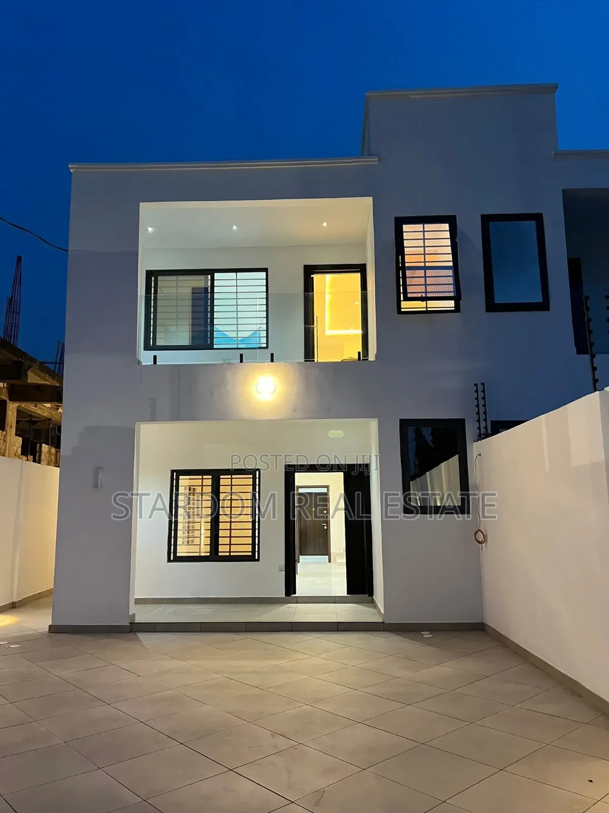 2bdrm Duplex in Adjiringanor, Ability for sale