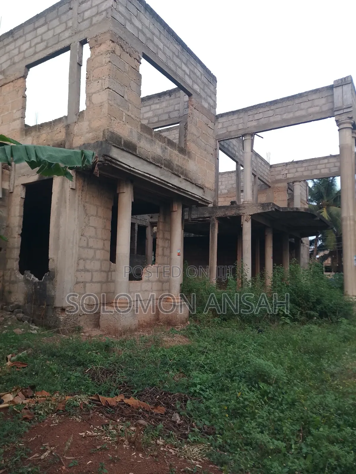 12bdrm House in Free Will Agency, Kumasi Metropolitan for sale