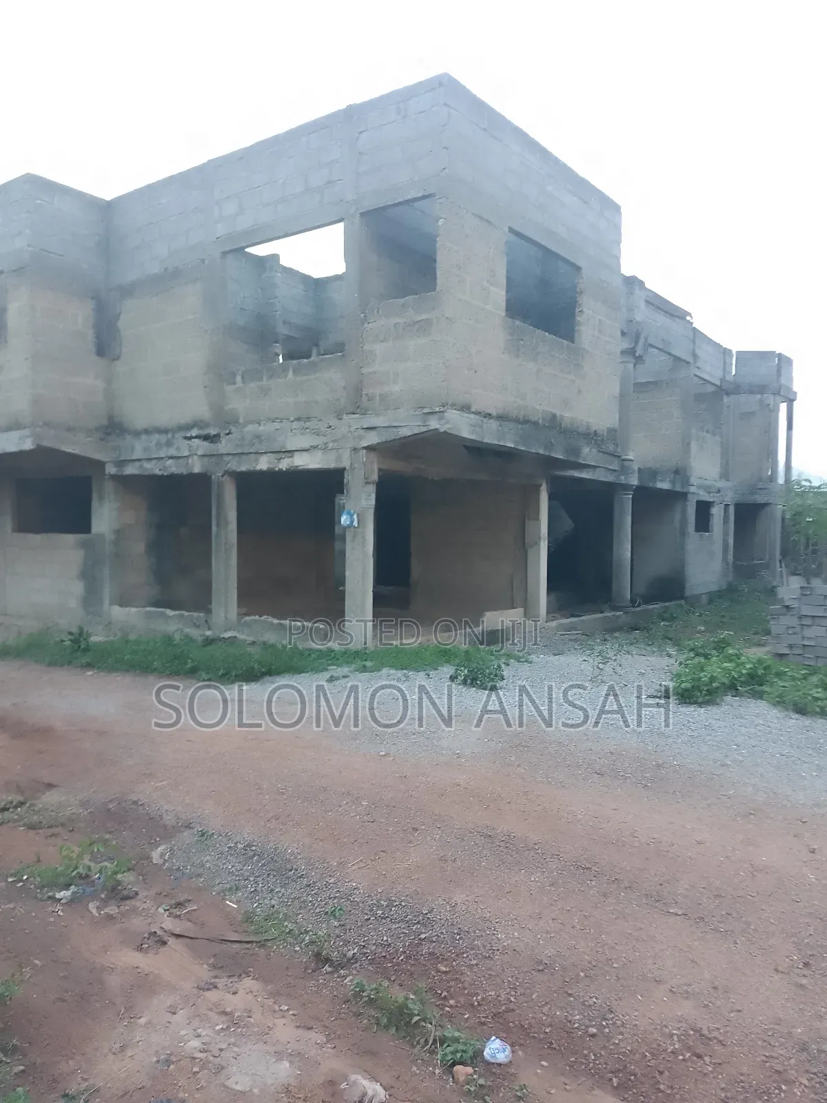 12bdrm House in Free Will Agency, Kumasi Metropolitan for sale