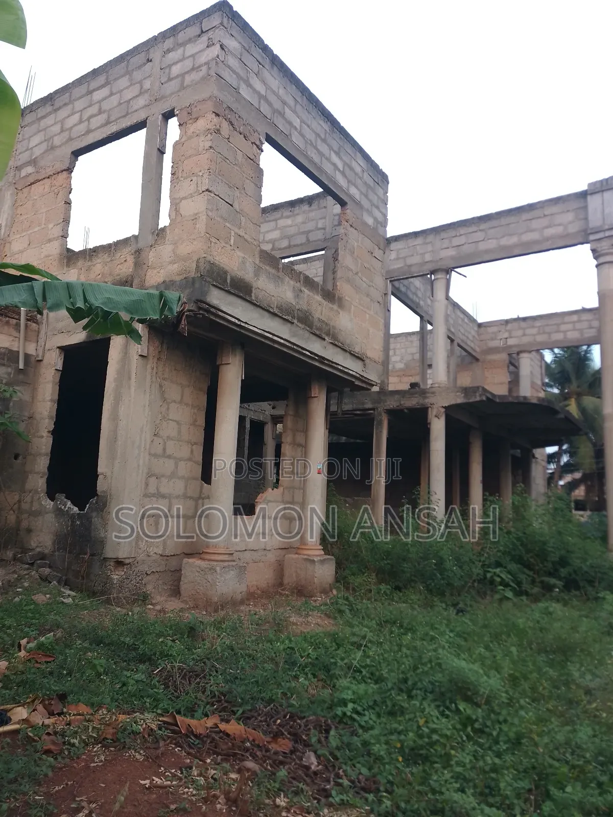 12bdrm House in Free Will Agency, Kumasi Metropolitan for sale