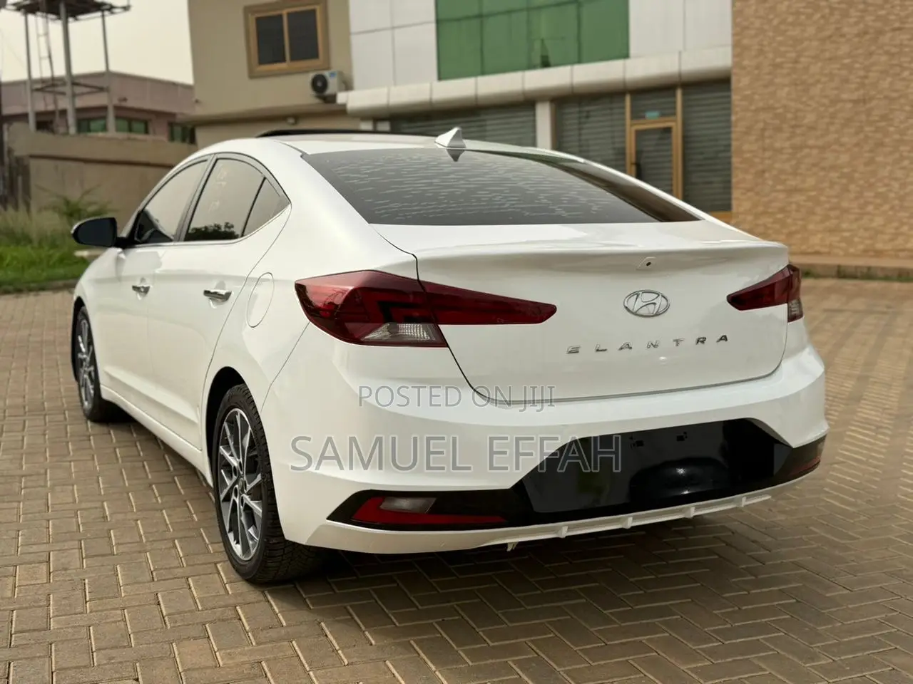 Hyundai Elantra Limited 2019 White