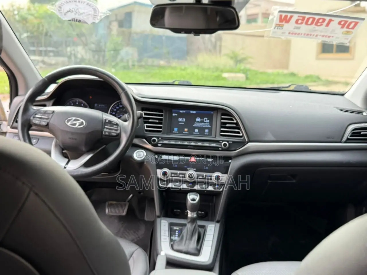 Hyundai Elantra Limited 2019 White