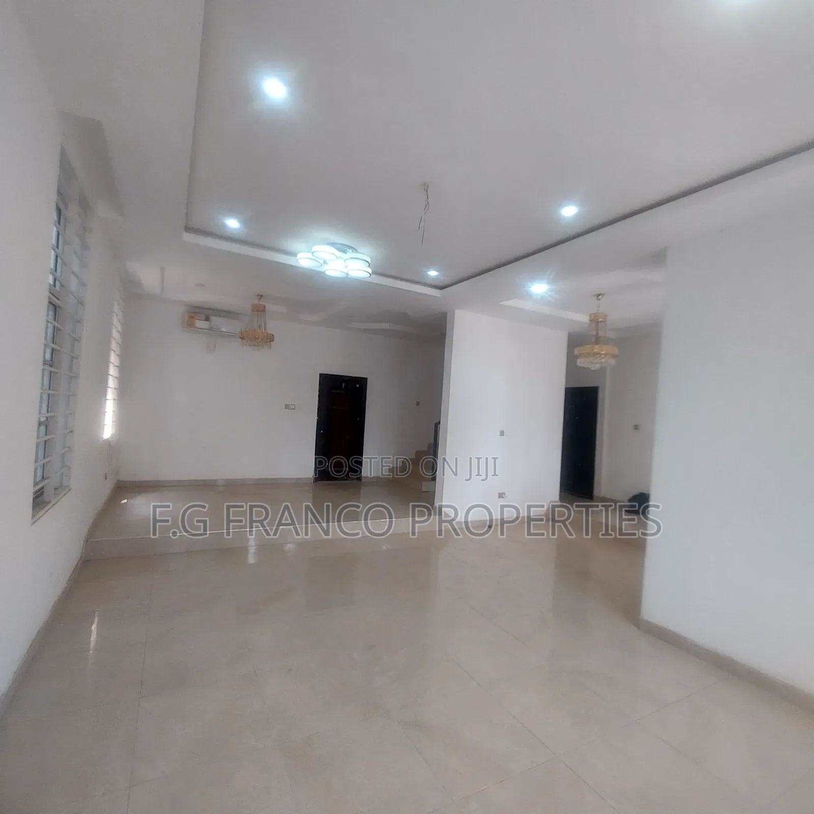 5bdrm House in Kg Franco Properties, Sakumono for sale