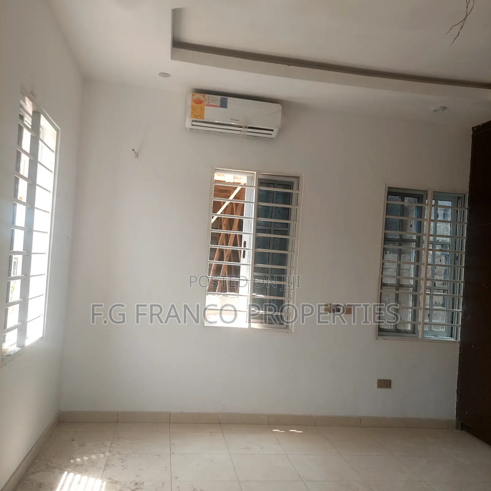 5bdrm House in Kg Franco Properties, Sakumono for sale