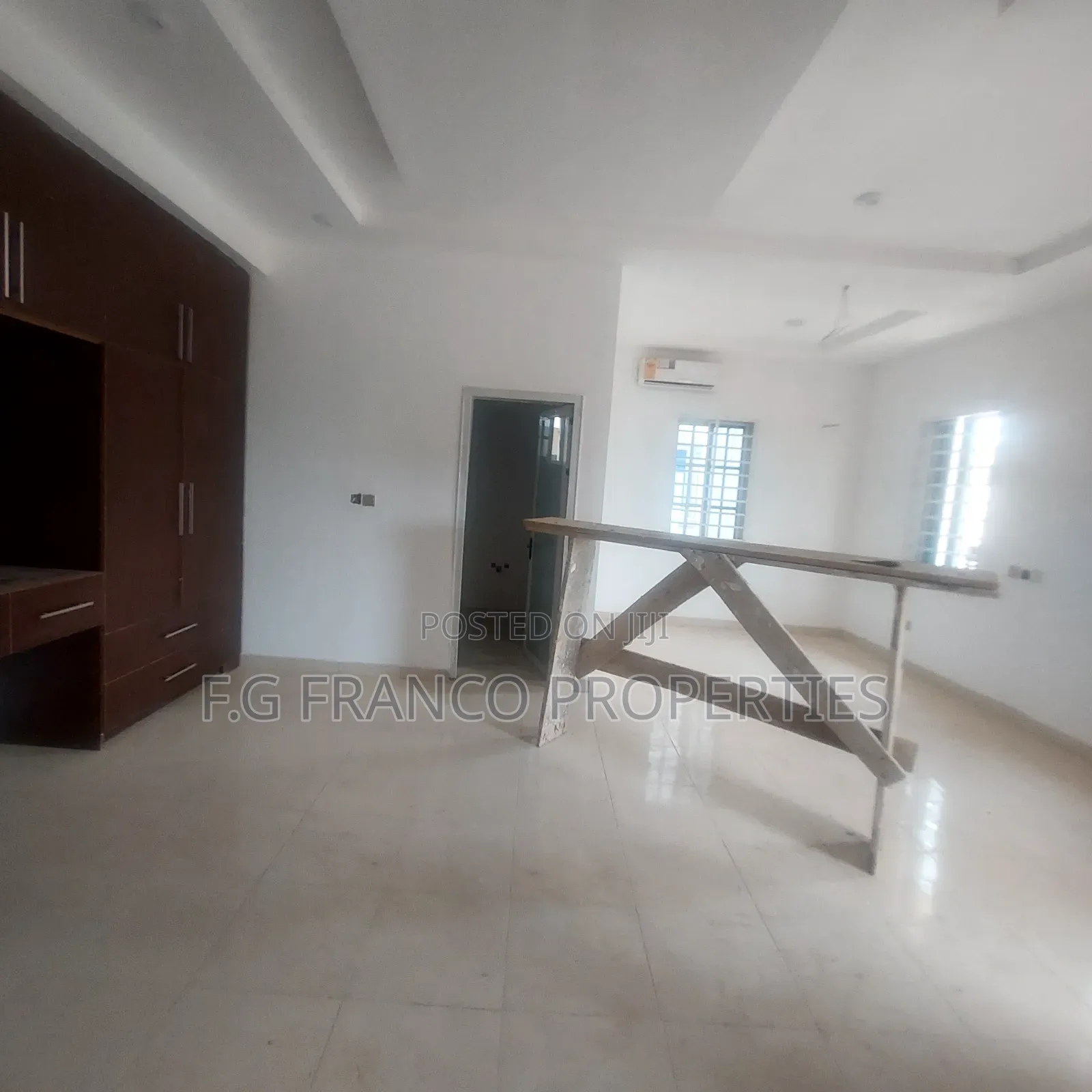 5bdrm House in Kg Franco Properties, Sakumono for sale