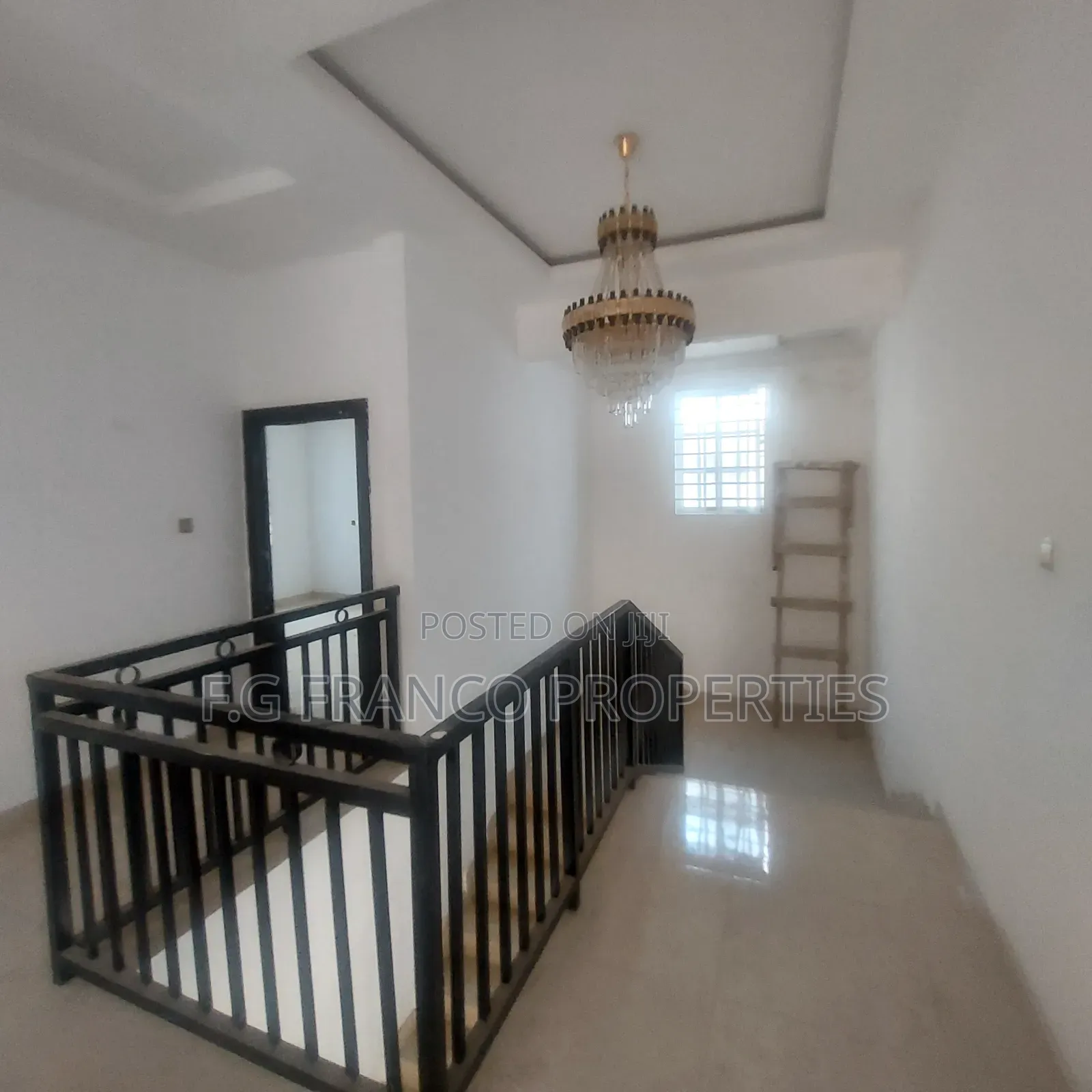 5bdrm House in Kg Franco Properties, Sakumono for sale