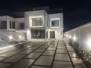 5bdrm House in Green, Ashaley Botwe for sale