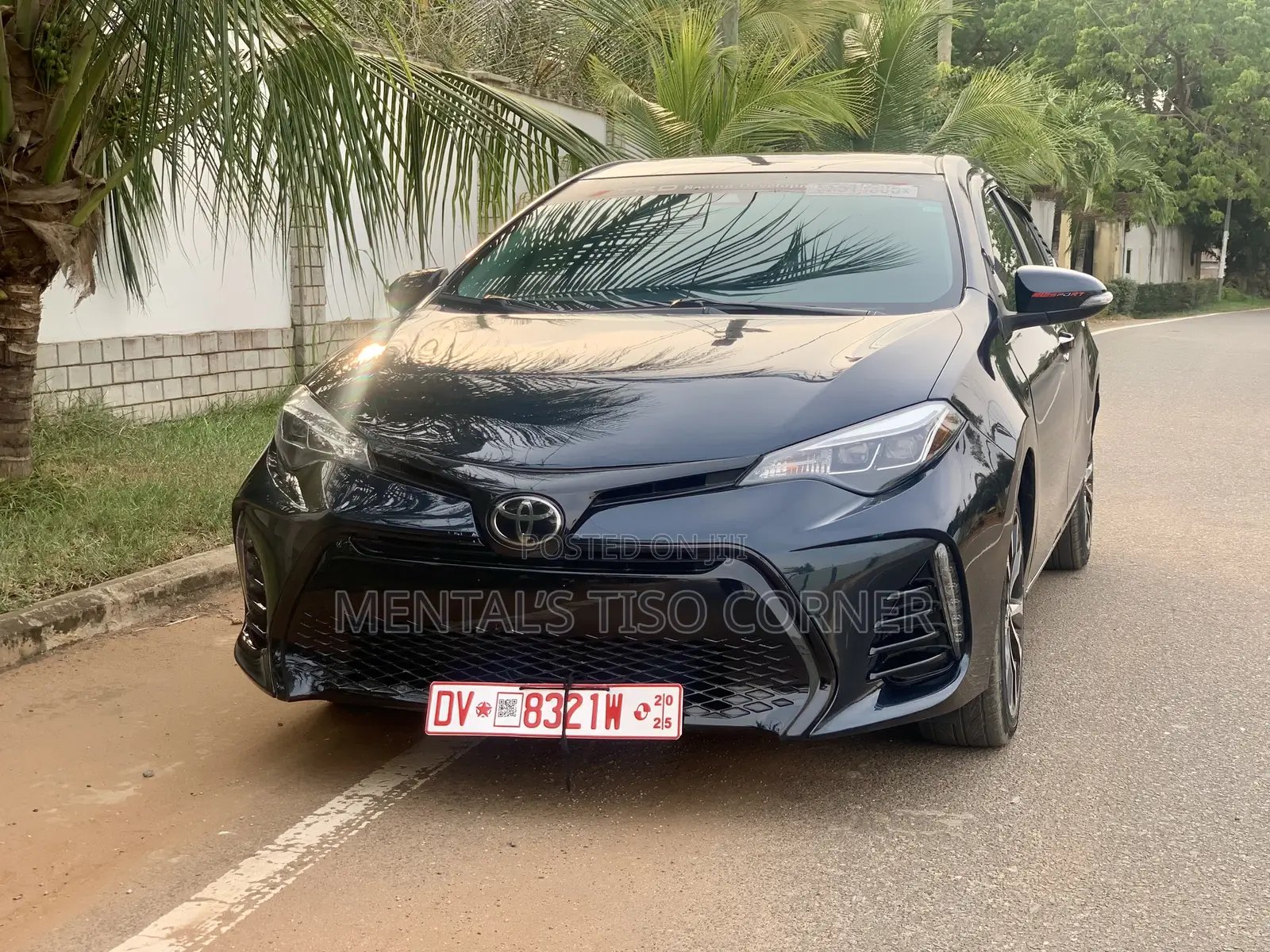 Toyota Corolla XSE 4dr Sedan (1.8L 4cyl CVT) 2017 Black