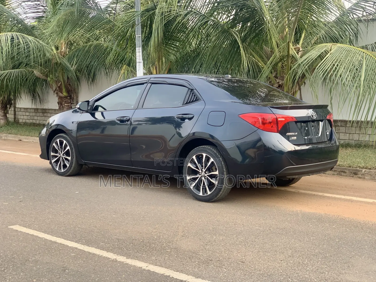 Toyota Corolla XSE 4dr Sedan (1.8L 4cyl CVT) 2017 Black
