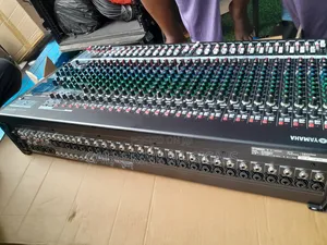 Yamaha Mgp32x 32 Channel Mixer