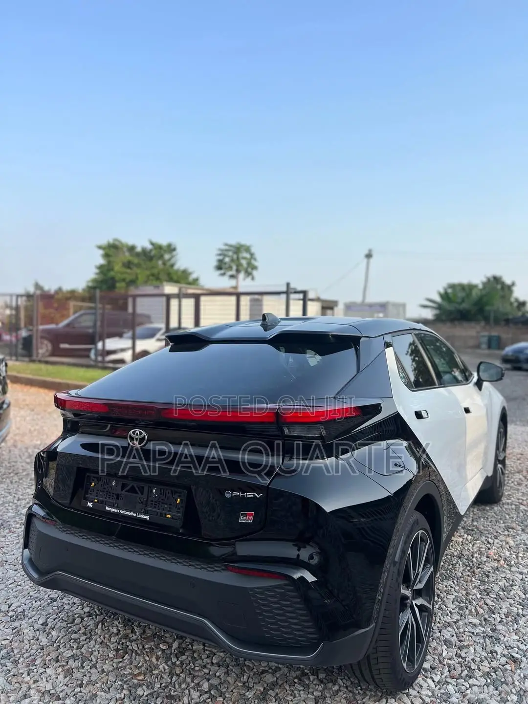 Toyota C-HR 2025 White