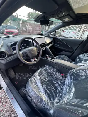 Toyota C-HR 2025 White