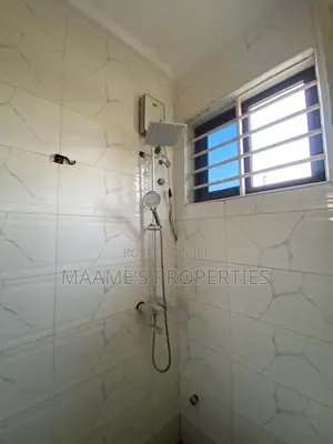 3bdrm House in Lake Side Estate for rent
