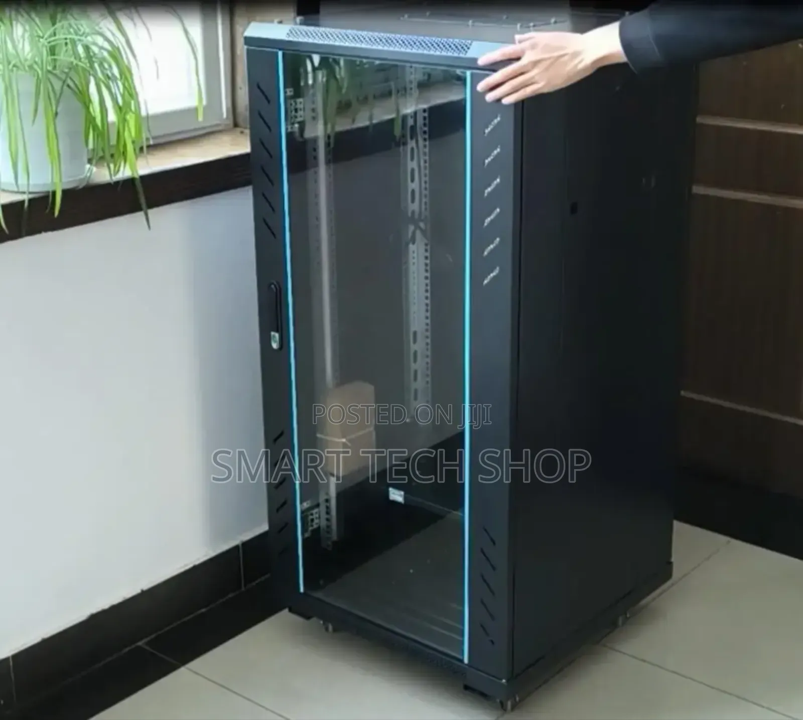 High Quality Ac3 20u Server And Network Rack 600x600 Floor Standing