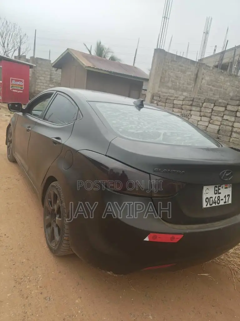 Hyundai Elantra Limited Sedan FWD (1.8L 4cyl 6A) 2013 Black
