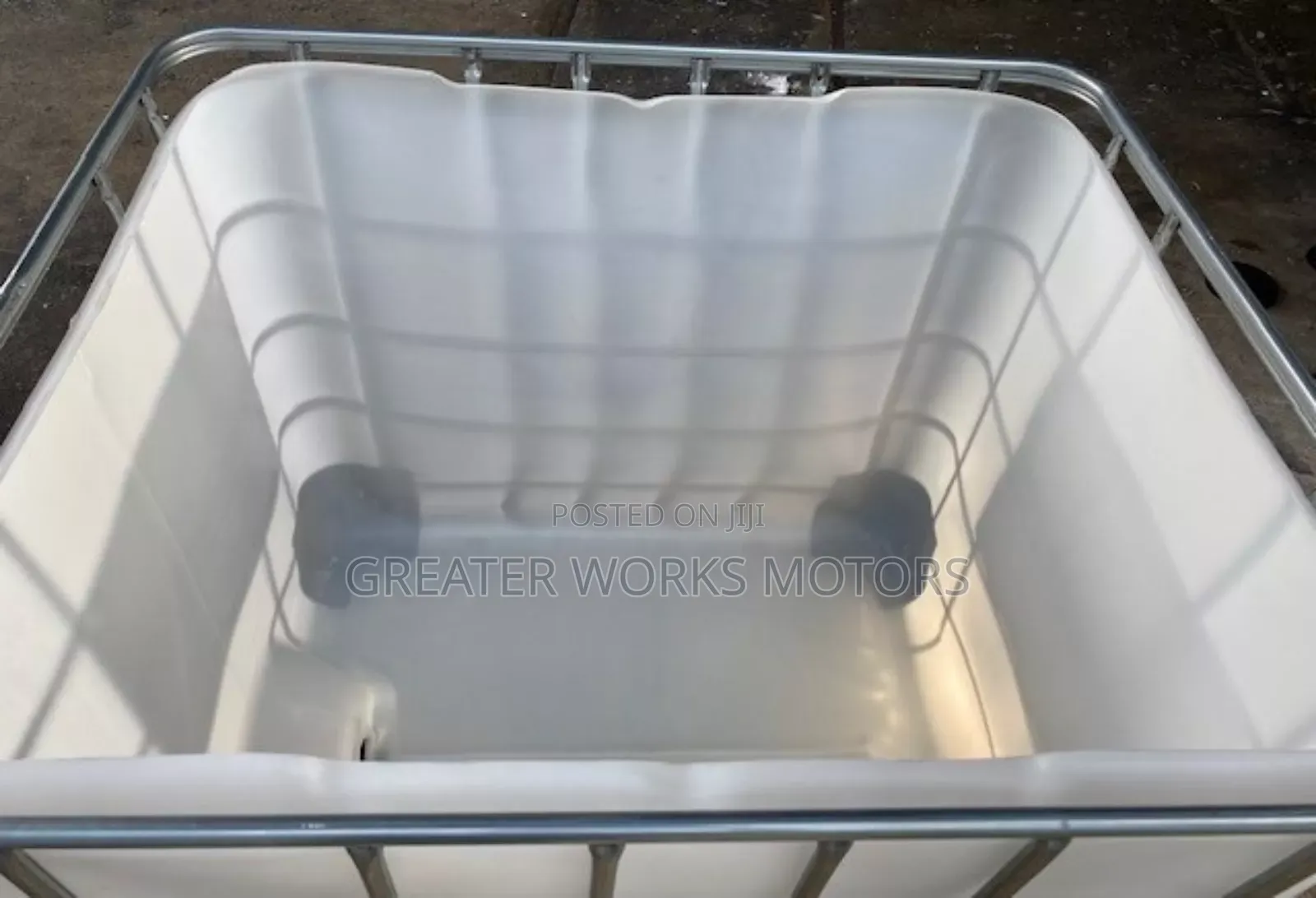 1000ltr Tank Very Neat