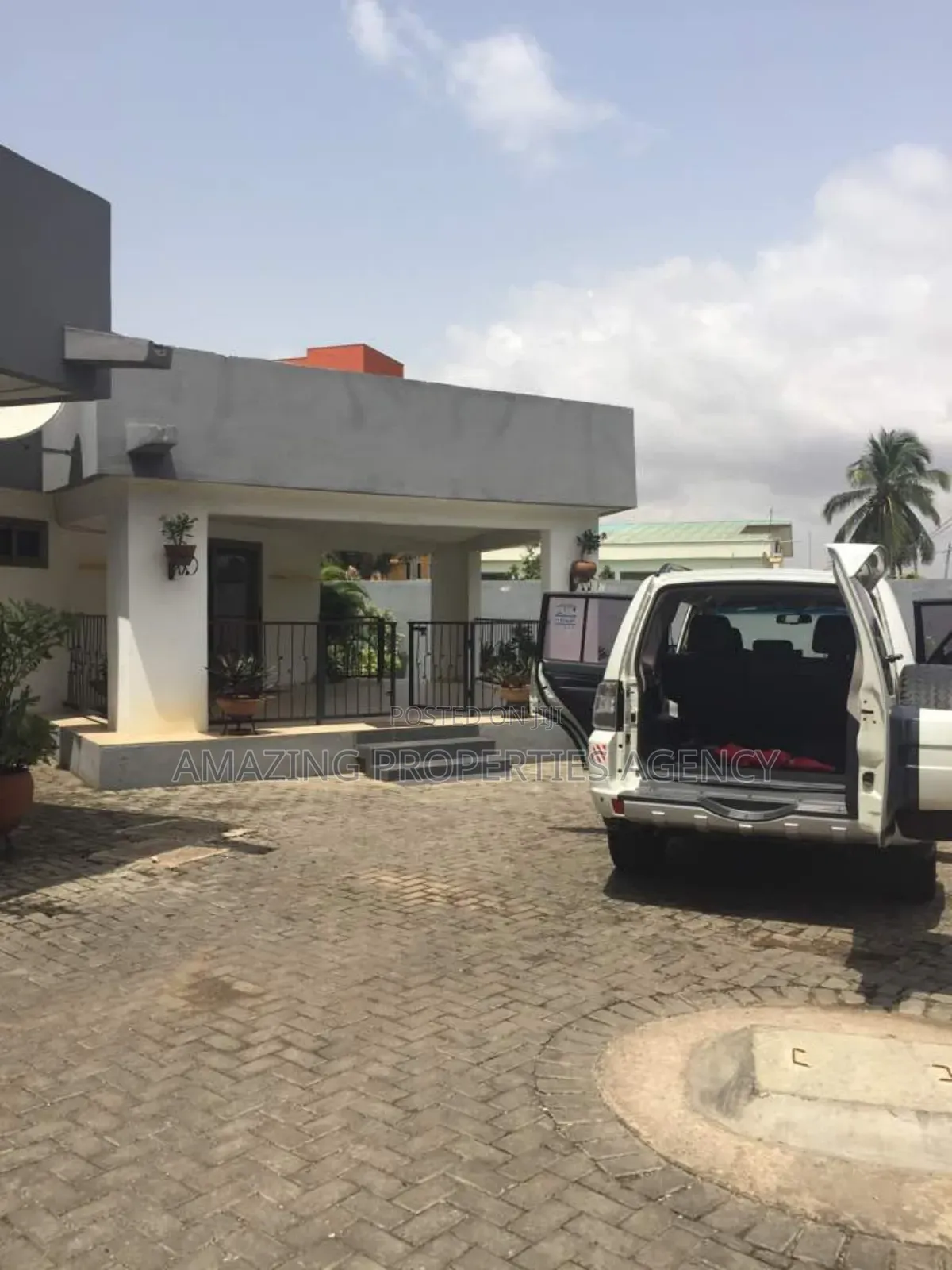 5bdrm House in Airport Residential for rent