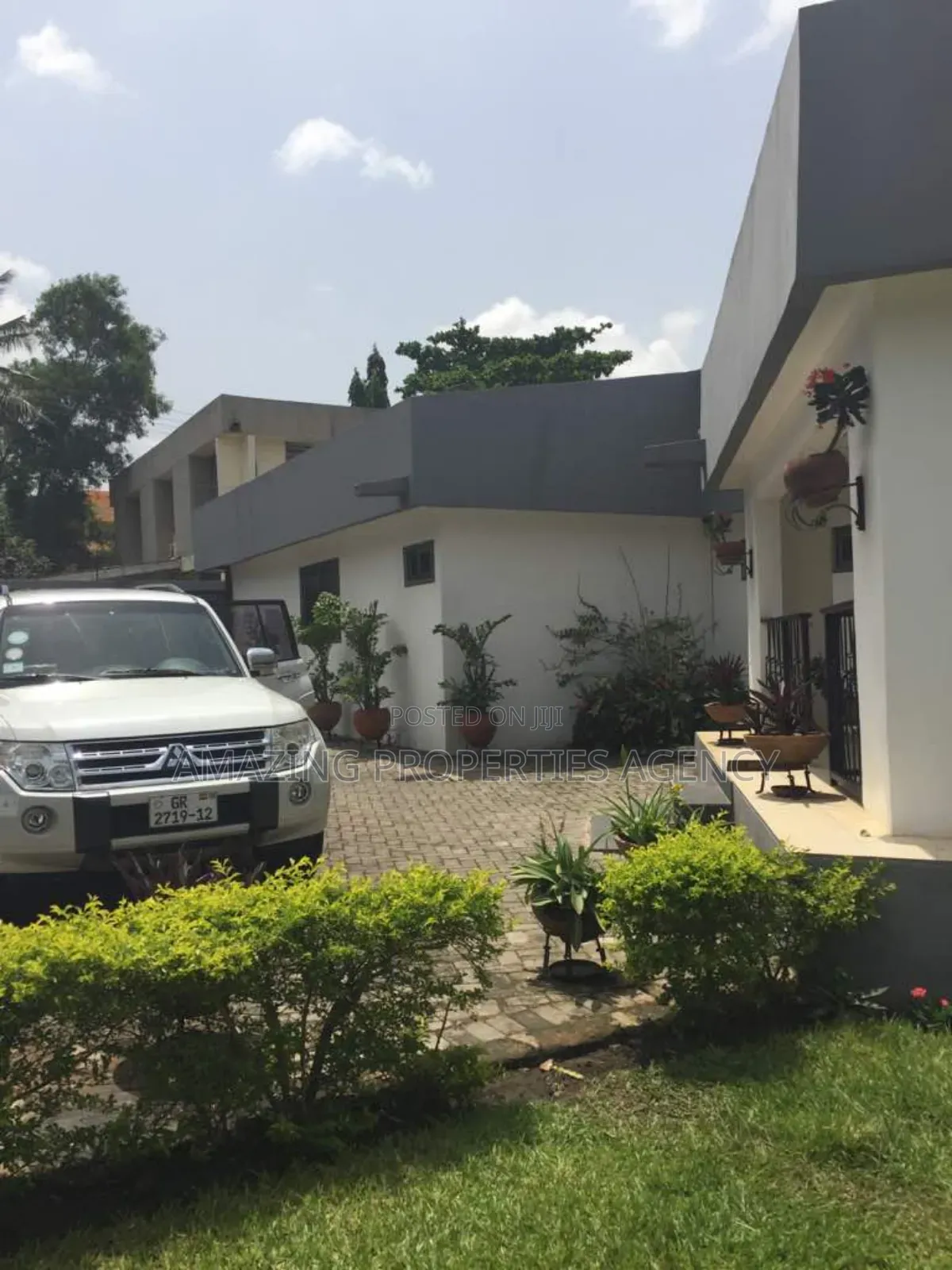 5bdrm House in Airport Residential for rent
