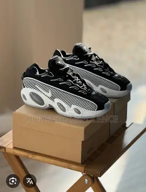 Drake’S Nike Nocta Glide Black/White Sneakers