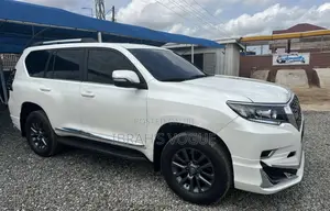 Toyota Land Cruiser Prado 2018 White