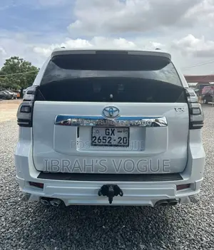 Toyota Land Cruiser Prado 2018 White