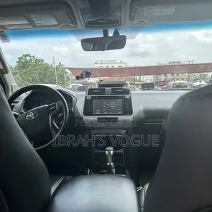 Toyota Land Cruiser Prado 2018 White