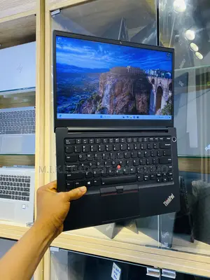 Laptop Lenovo ThinkPad E14 Gen 2 8GB Intel Core i5 SSD 256GB