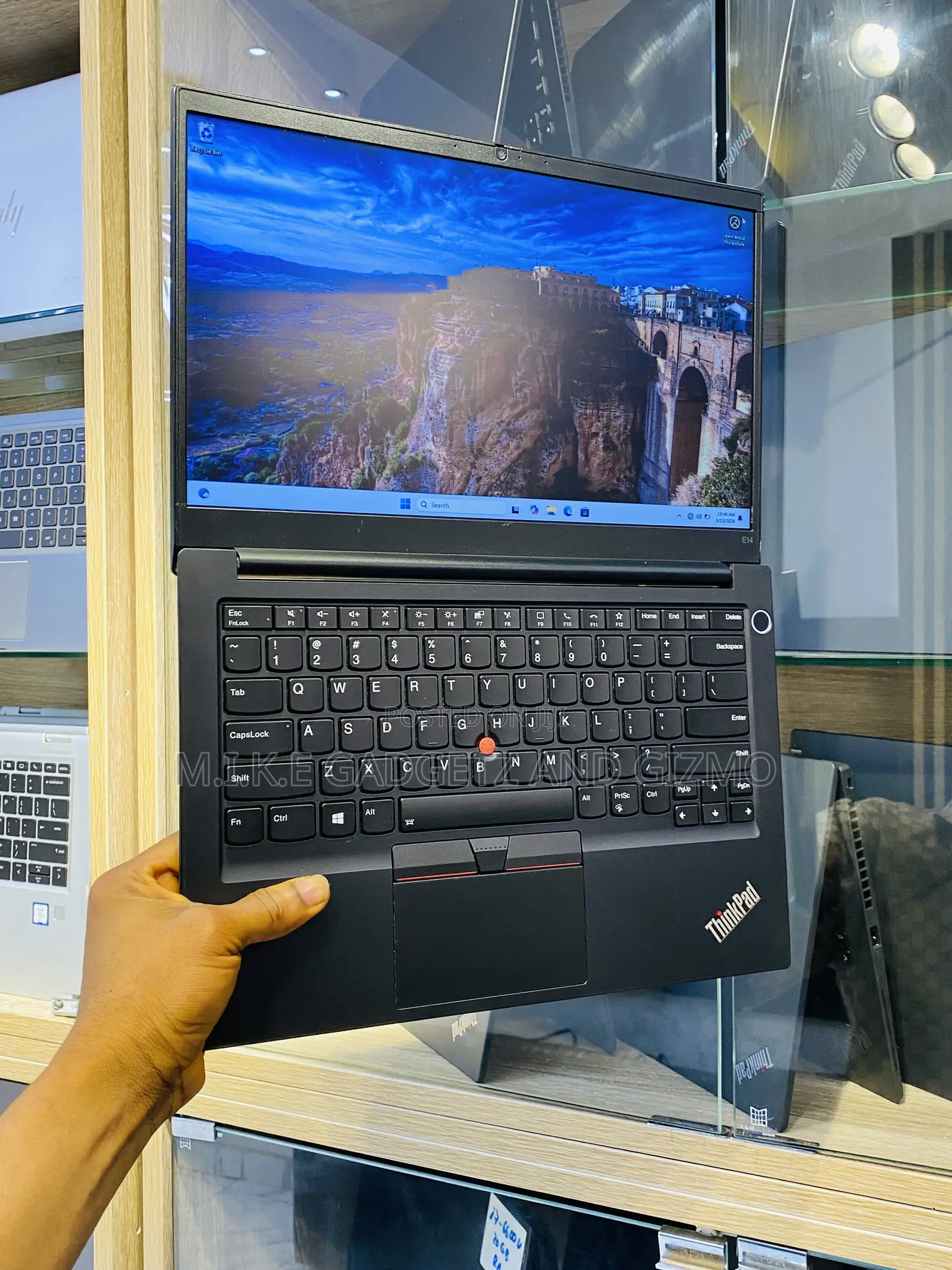 Laptop Lenovo ThinkPad E14 Gen 2 8GB Intel Core i5 SSD 256GB