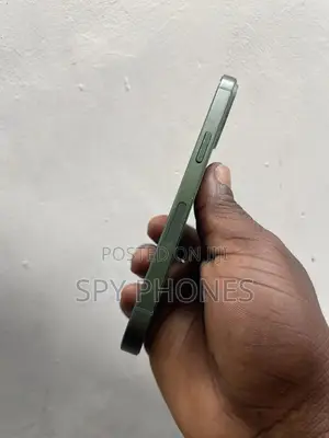 Apple iPhone 13 128 GB Green
