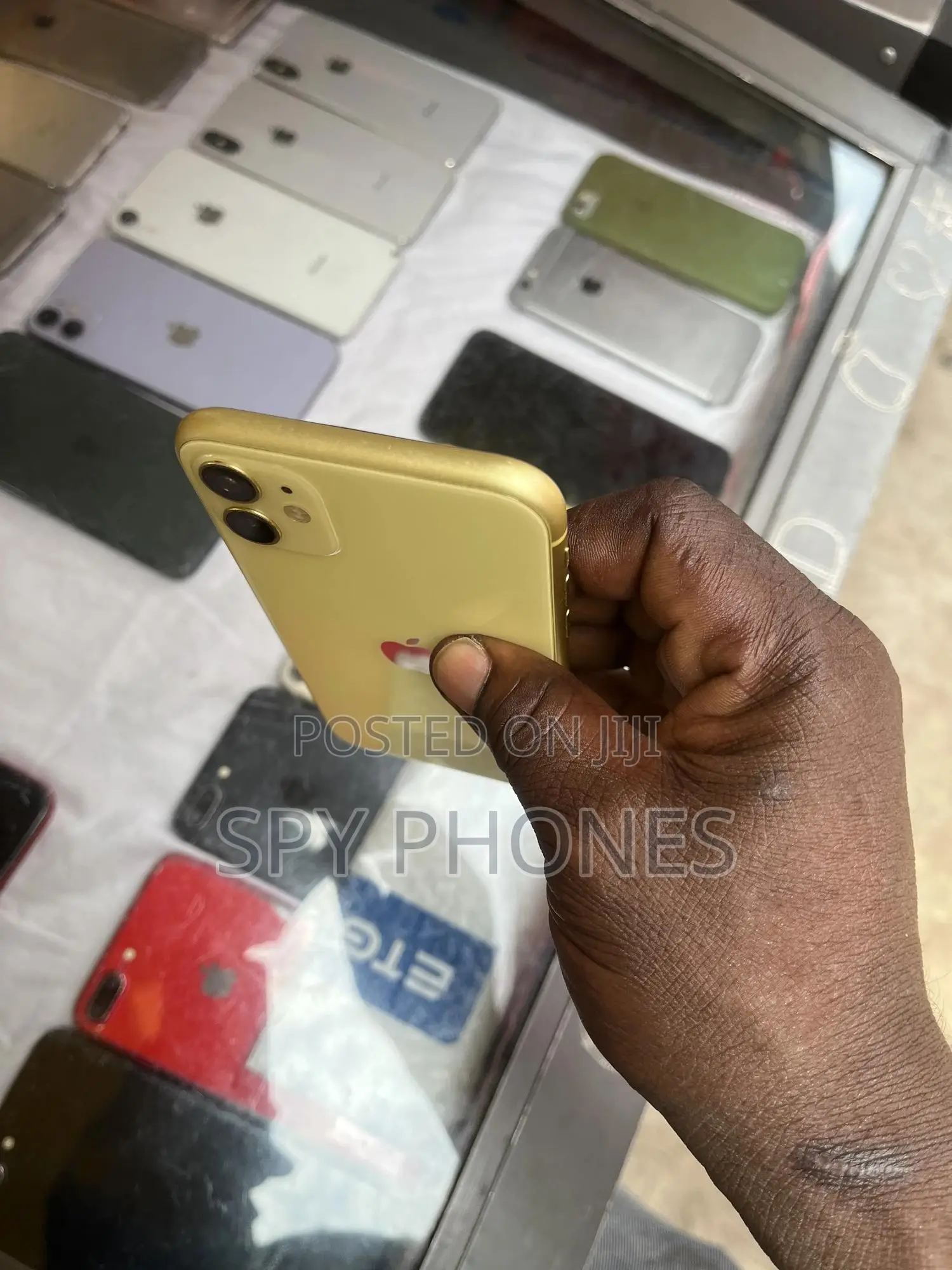 Apple iPhone 11 64 GB Yellow