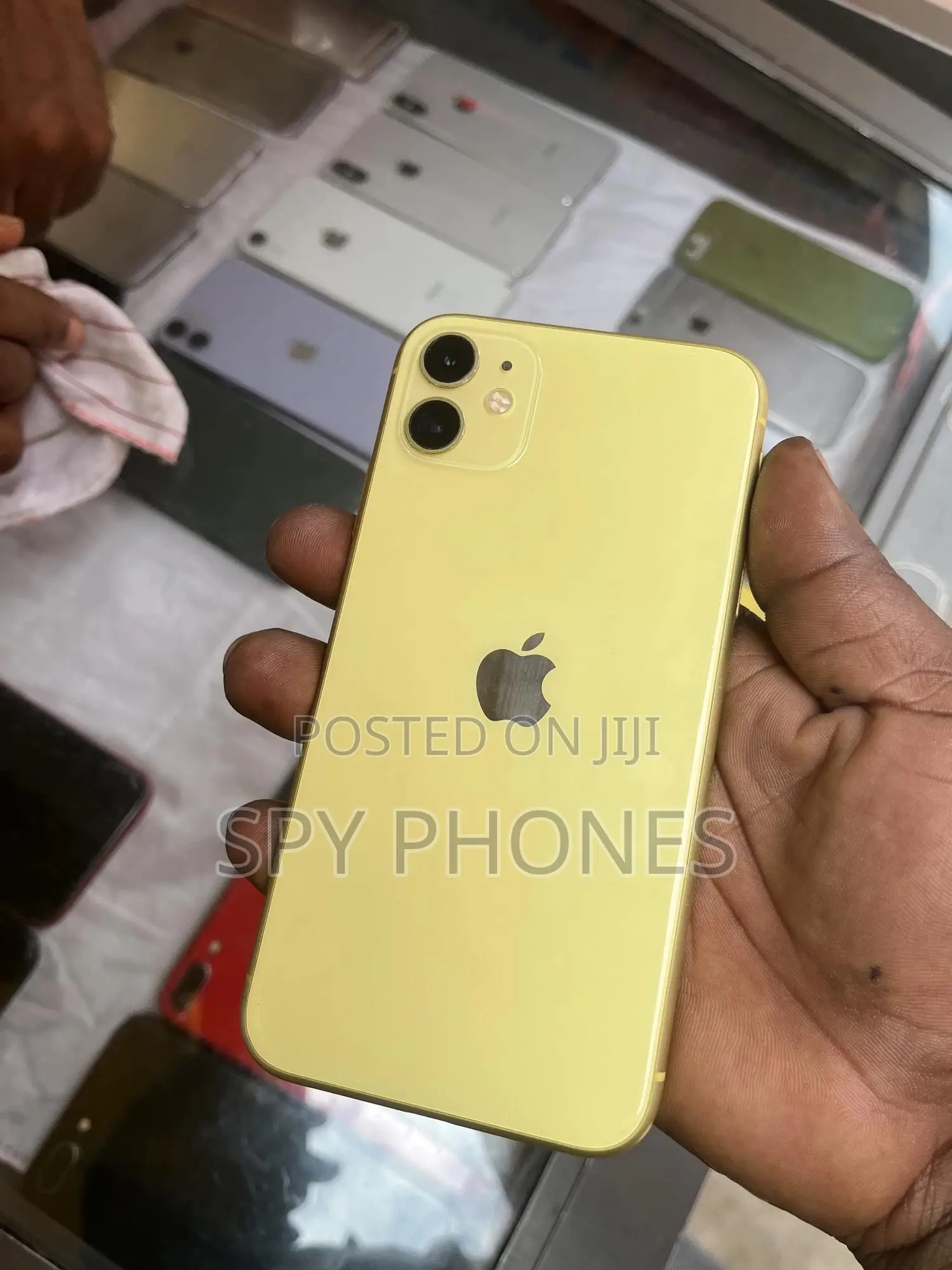 Apple iPhone 11 64 GB Yellow