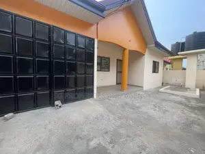 3bdrm House in Lashibi, Sakumono for rent
